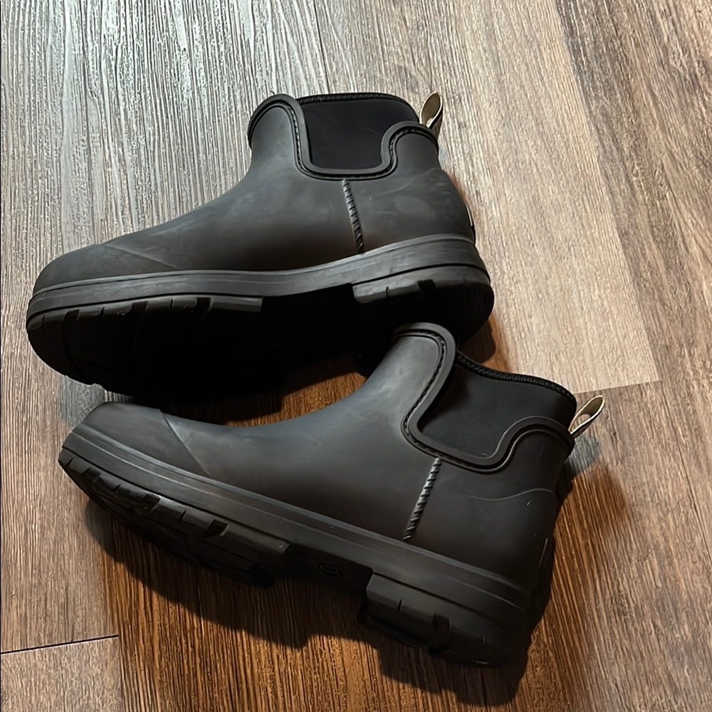 UGG Waterproof Droplet Rain Boots Black Chelsea Boots
